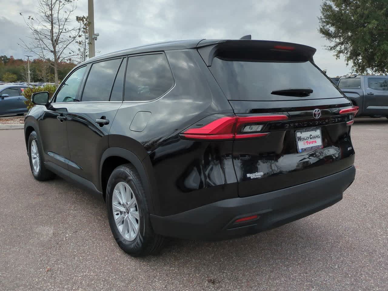 Thumbnail: 2024 Toyota Grand Highlander - 4