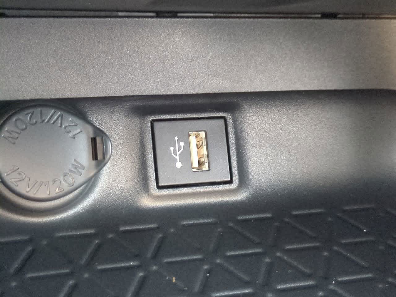 Thumbnail: 2025 Toyota RAV4 - 20