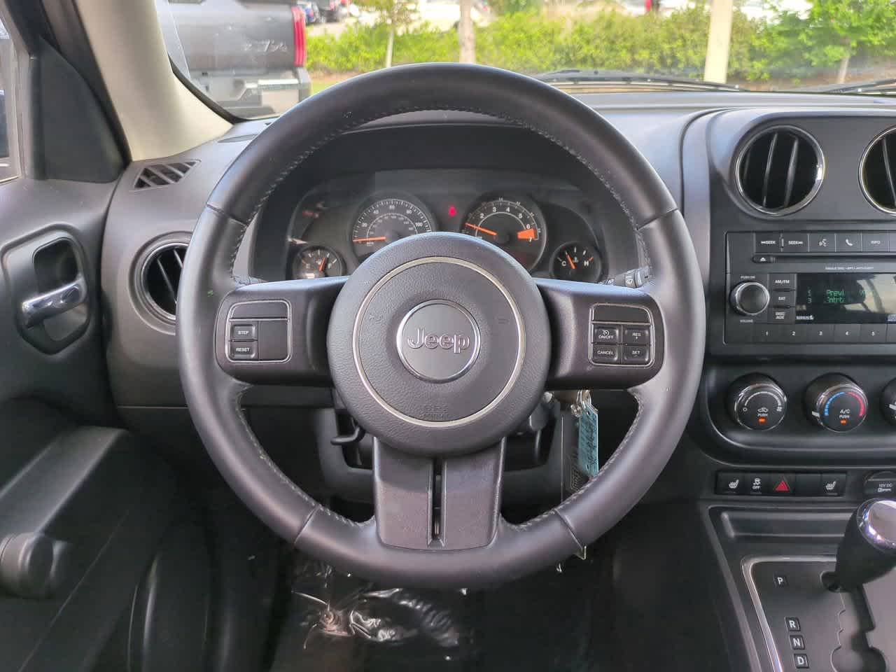 Thumbnail: 2017 Jeep Patriot - 15