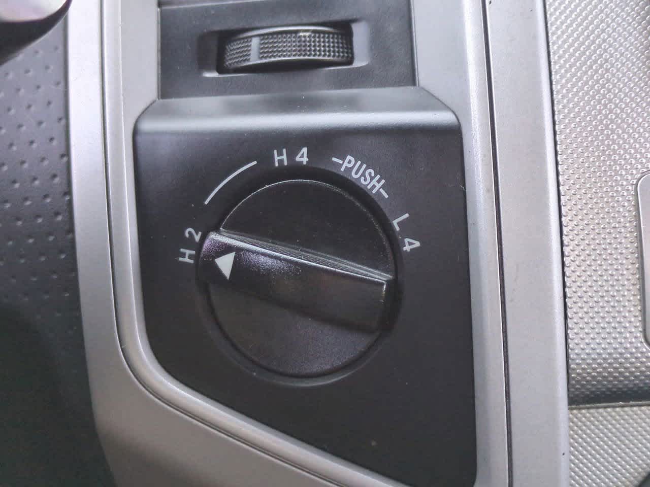 Thumbnail: 2010 Toyota Tacoma - 21