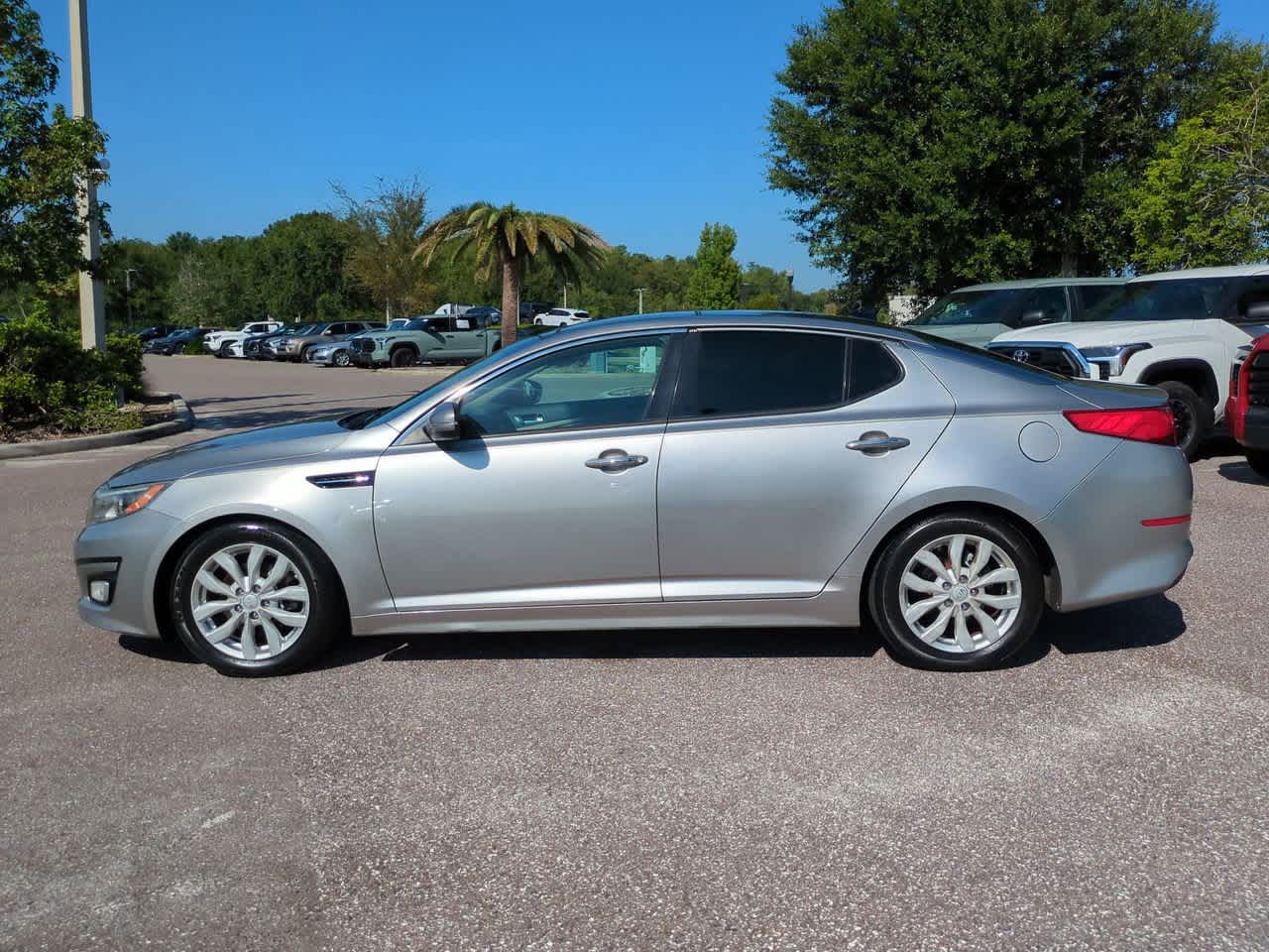 Thumbnail: 2015 Kia Optima - 3
