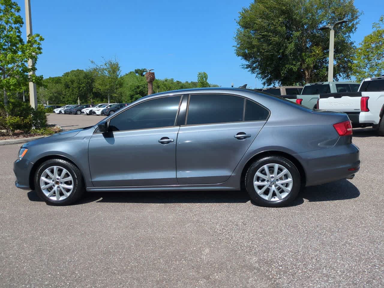 Thumbnail: 2015 Volkswagen Jetta - 3