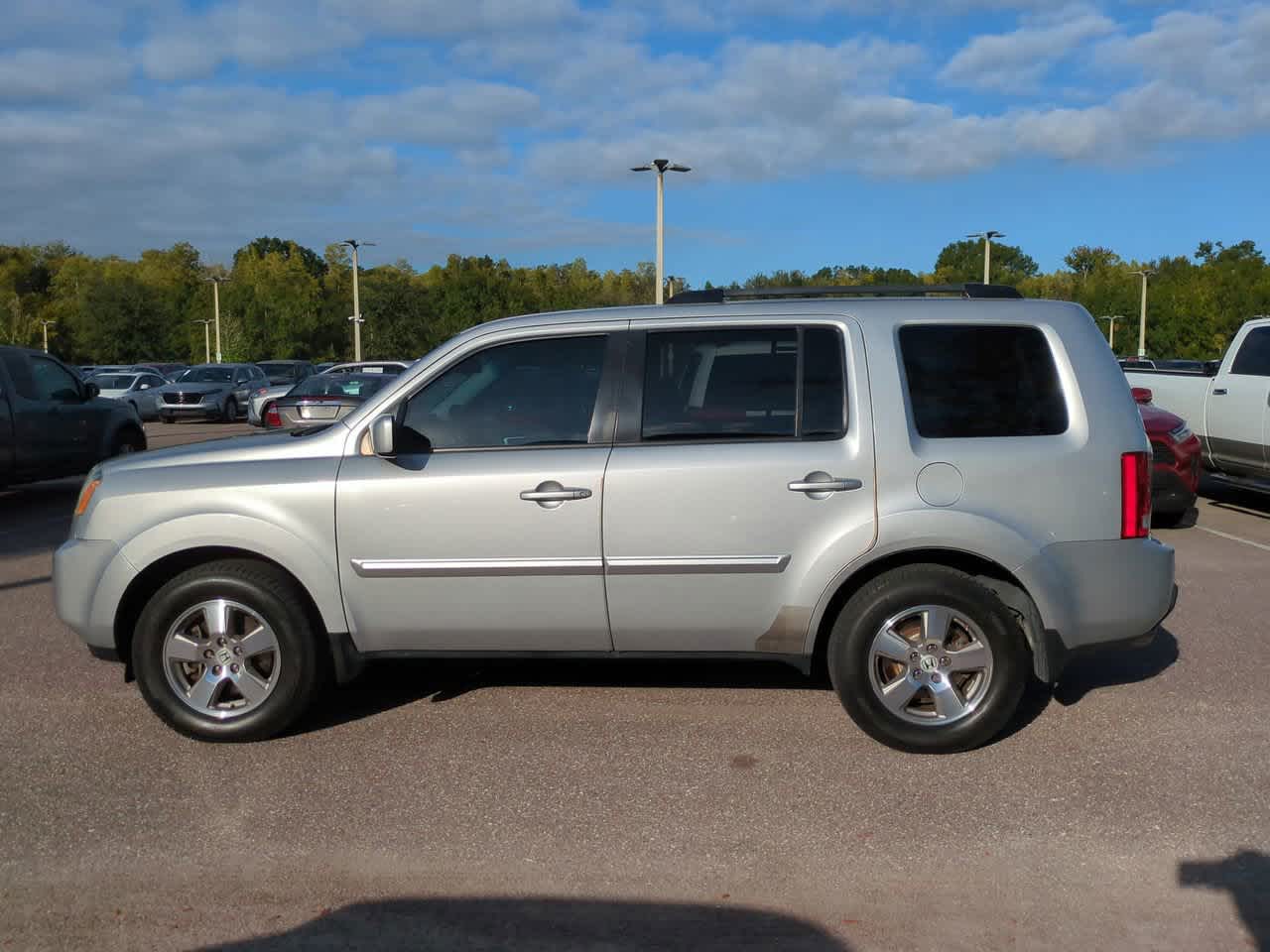 Thumbnail: 2011 Honda Pilot - 3