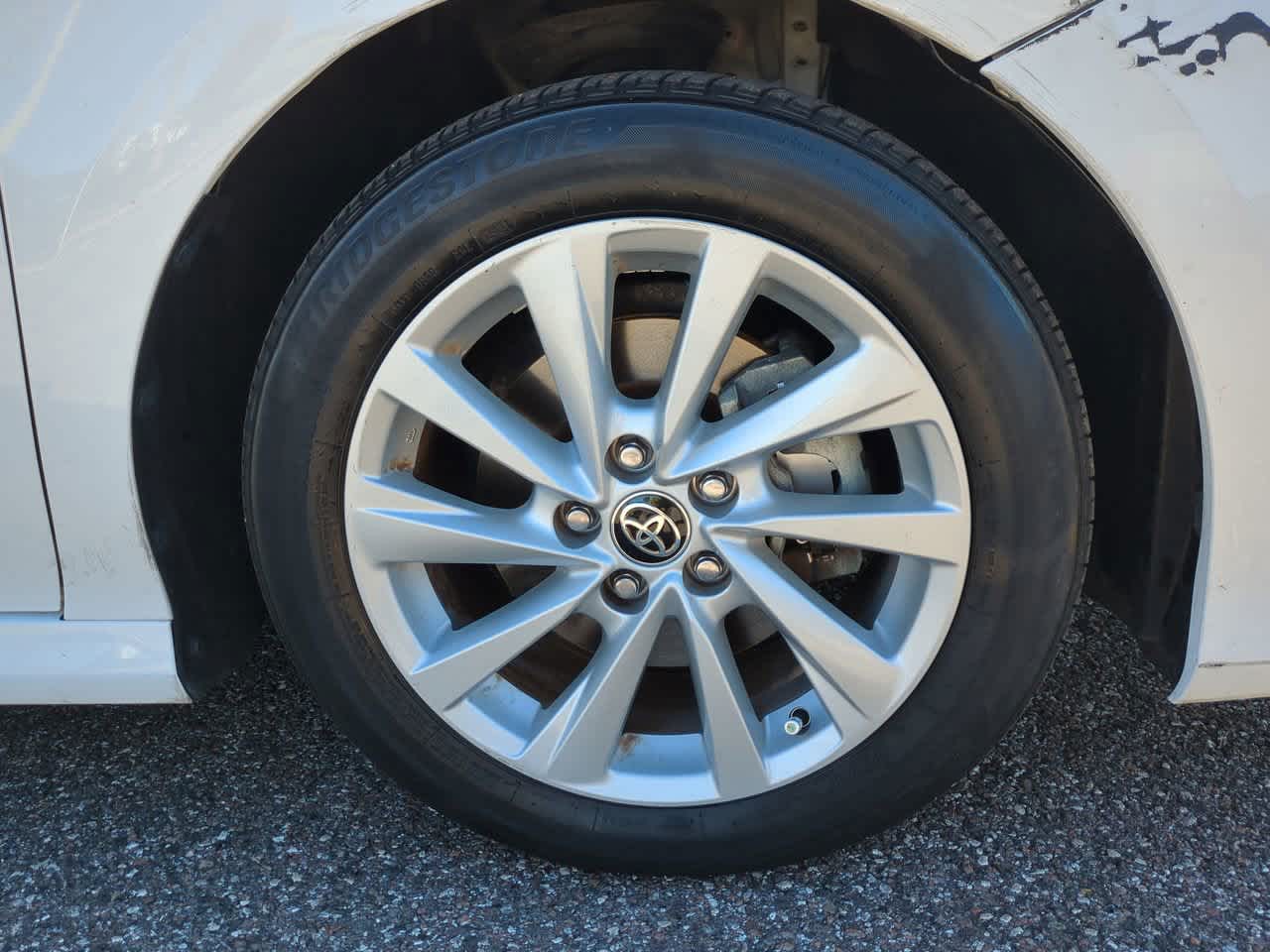 Thumbnail: 2021 Toyota Camry - 11