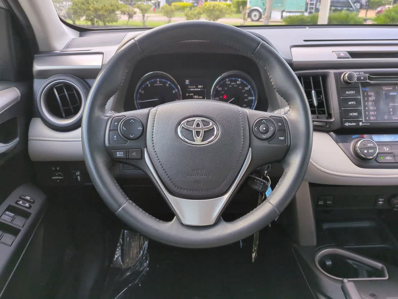Thumbnail: 2016 Toyota RAV4 - 15