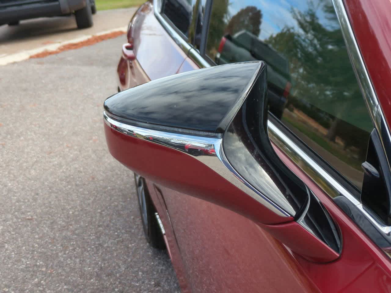 Thumbnail: 2022 Lexus ES - 12