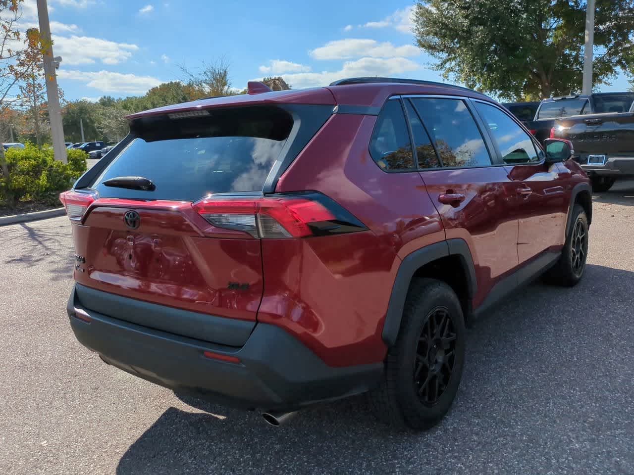 Thumbnail: 2021 Toyota RAV4 - 6