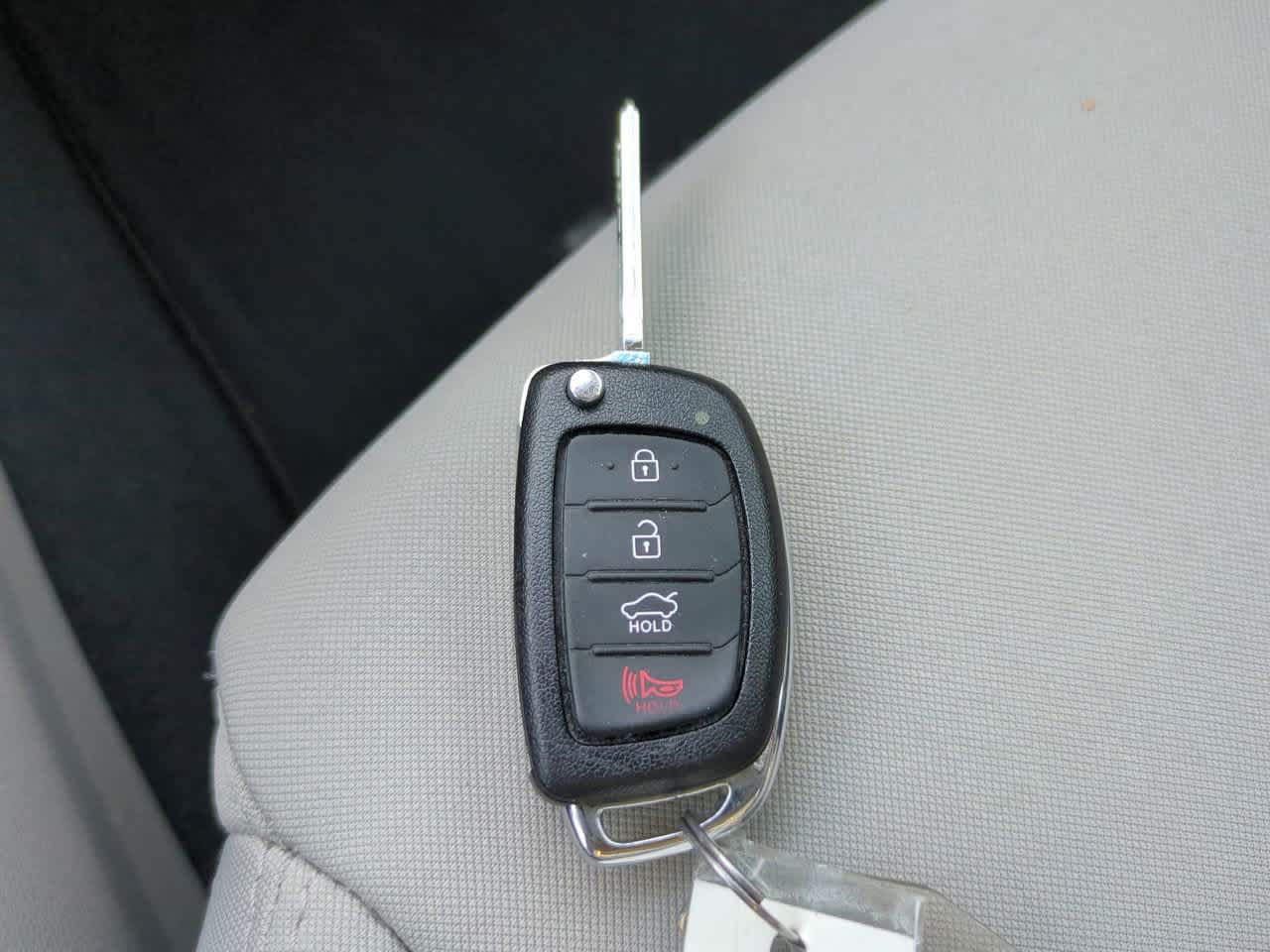 Thumbnail: 2015 Hyundai Sonata - 25