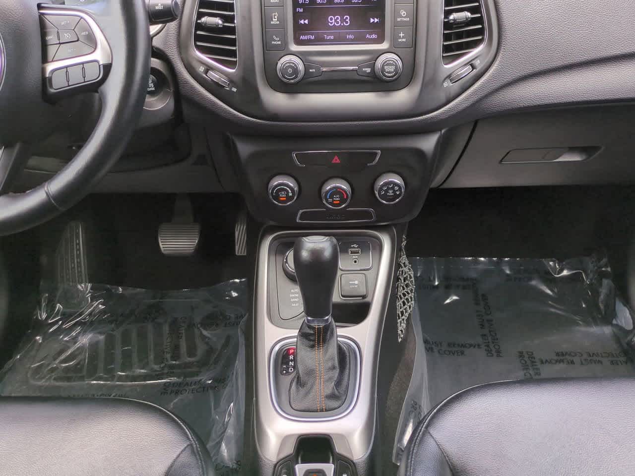 Thumbnail: 2017 Jeep Compass - 18