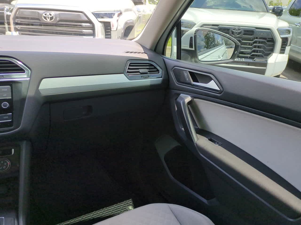 Thumbnail: 2021 Volkswagen Tiguan - 16