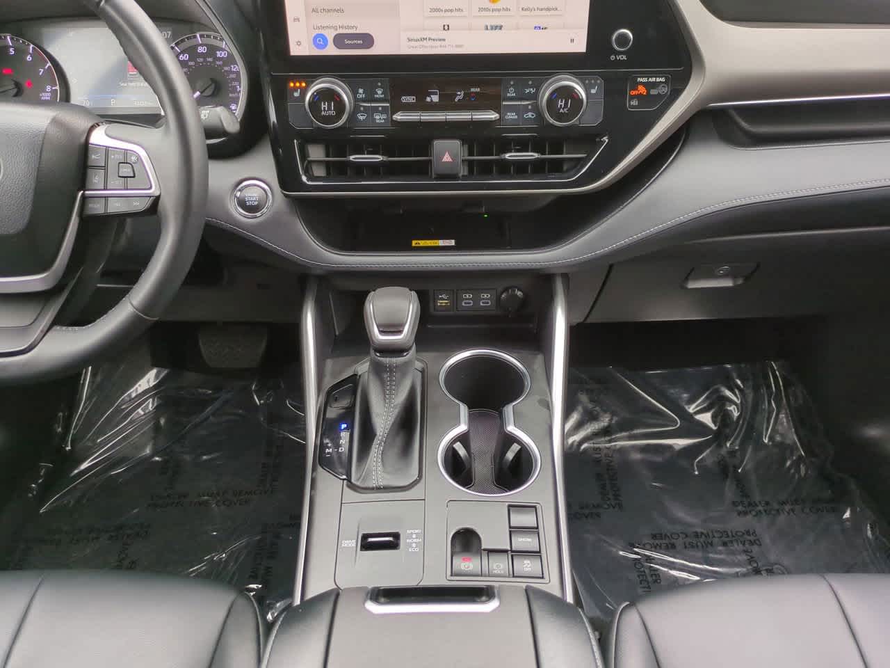 Thumbnail: 2023 Toyota Highlander - 19