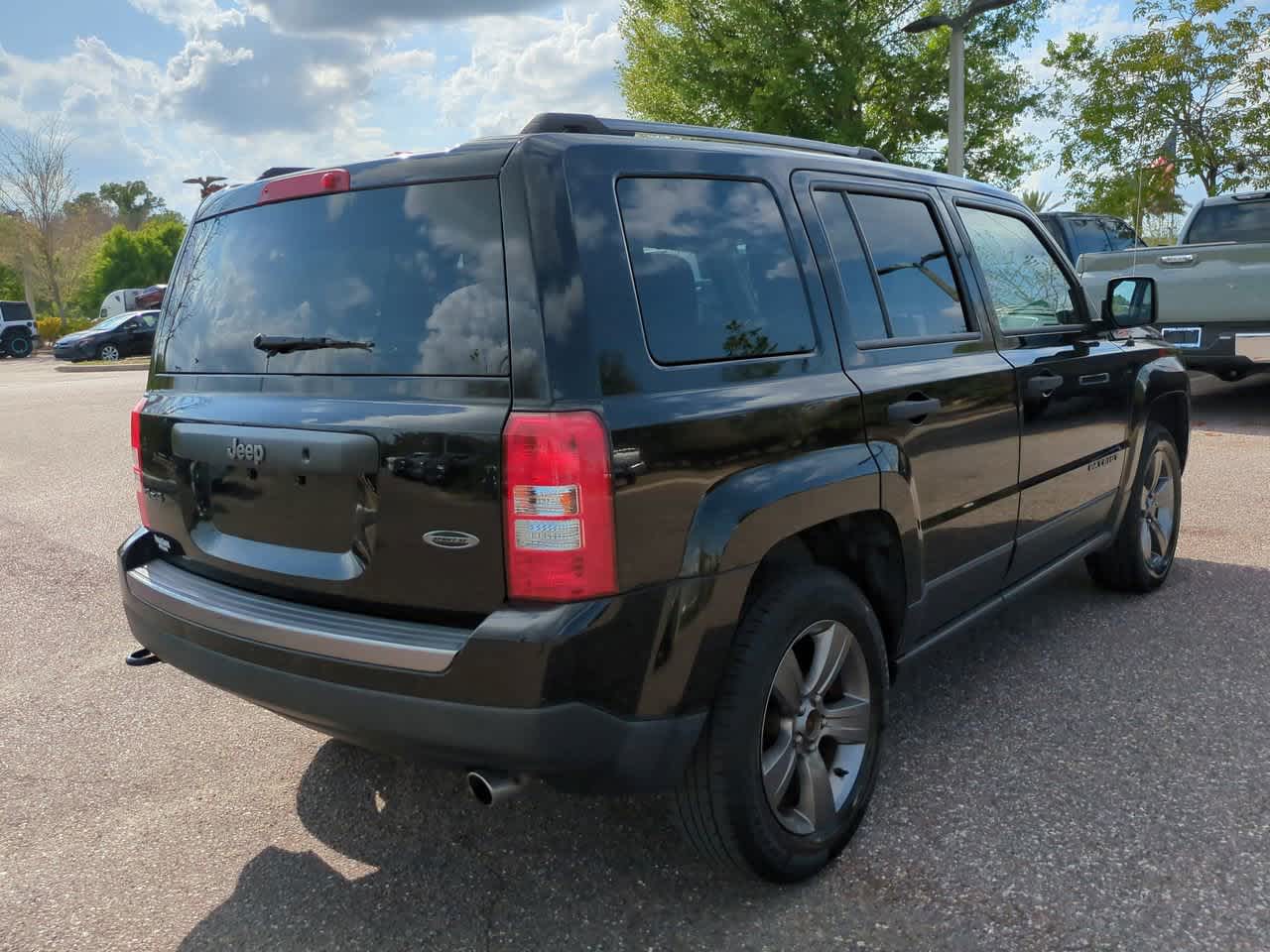 Thumbnail: 2017 Jeep Patriot - 6