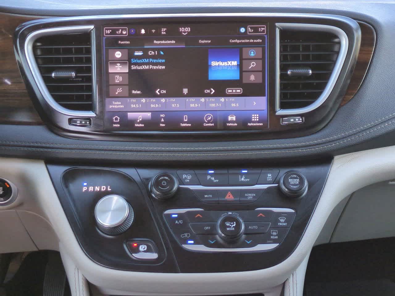 Thumbnail: 2022 Chrysler Pacifica - 18