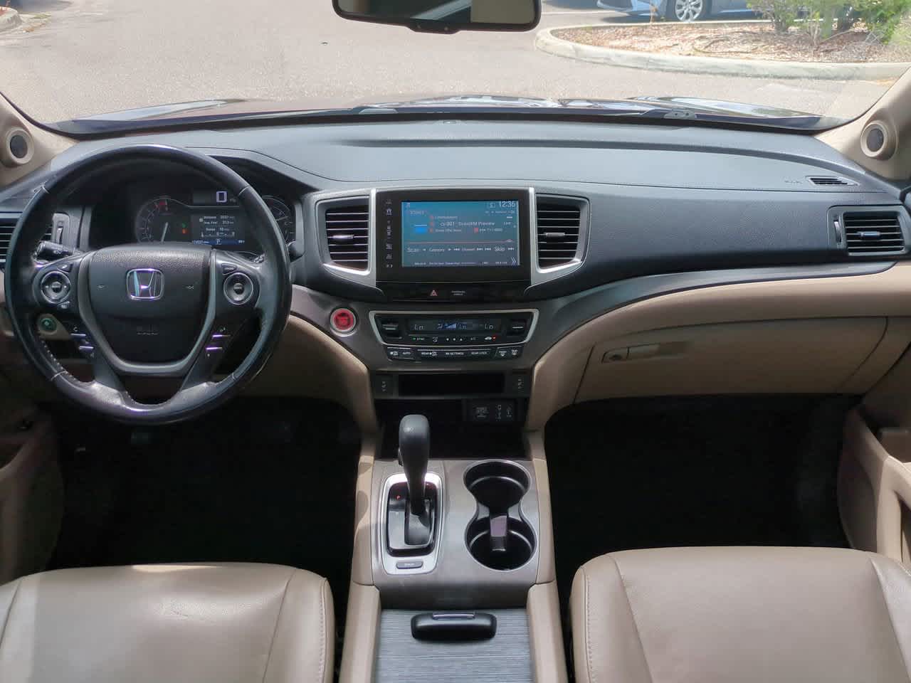 Thumbnail: 2017 Honda Pilot - 15