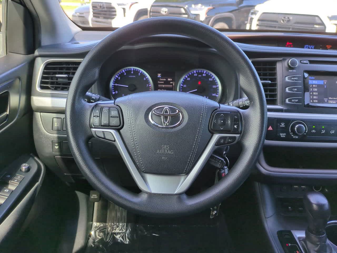 Thumbnail: 2019 Toyota Highlander - 16