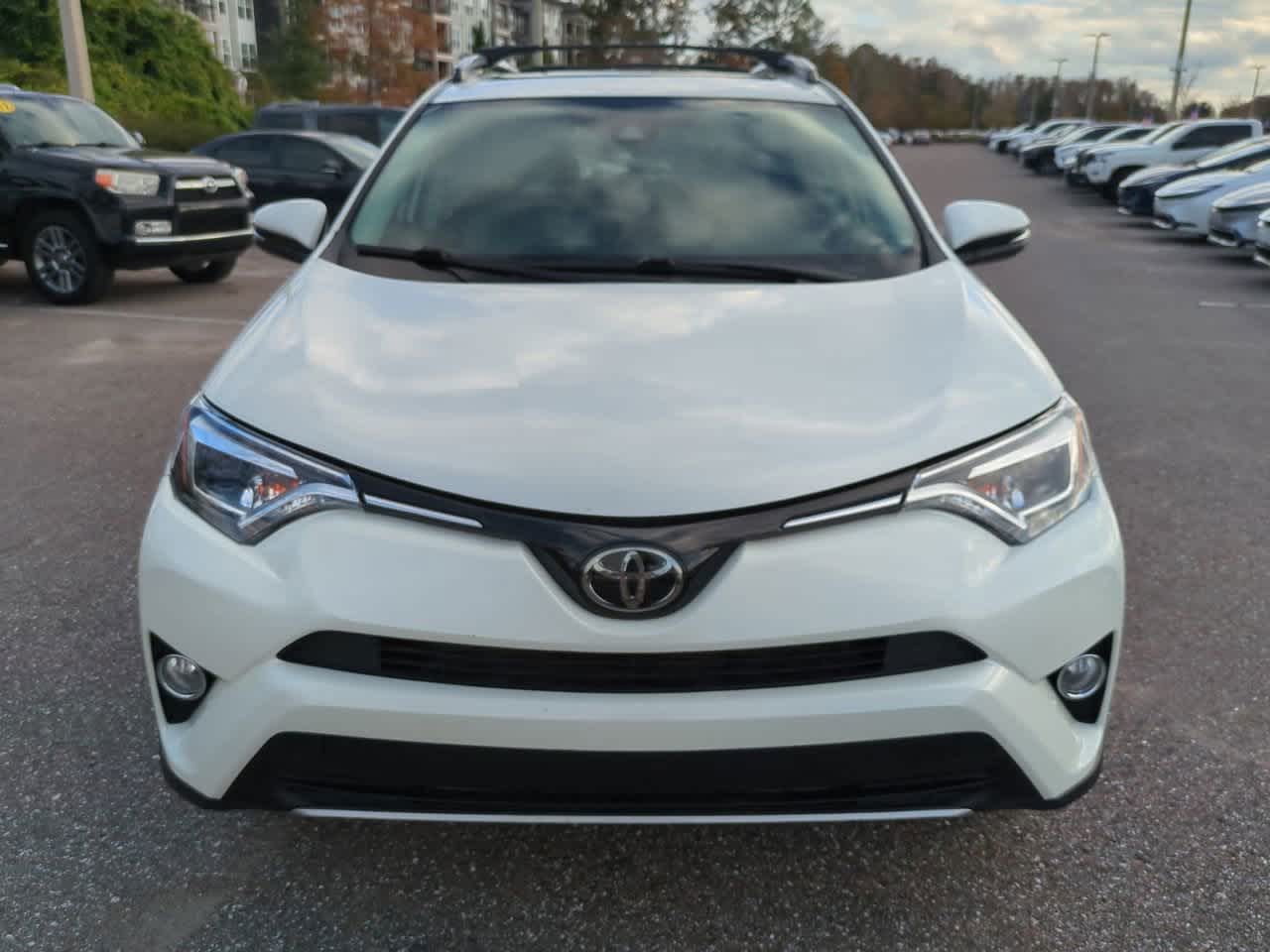Thumbnail: 2018 Toyota RAV4 - 10