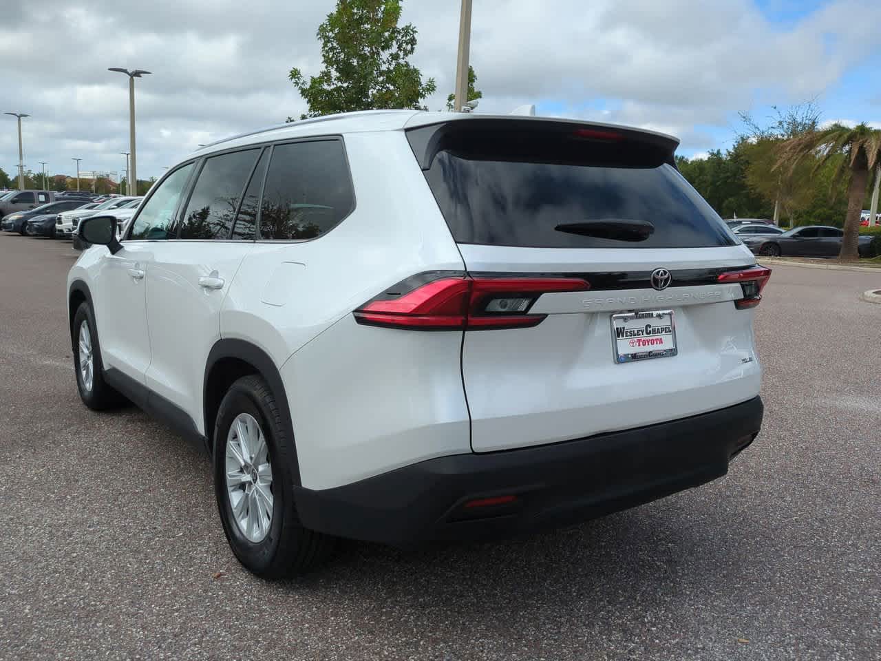 Thumbnail: 2024 Toyota Grand Highlander - 4
