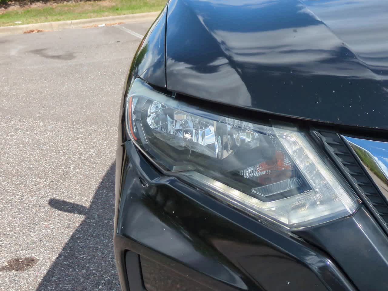 Thumbnail: 2020 Nissan Rogue - 10