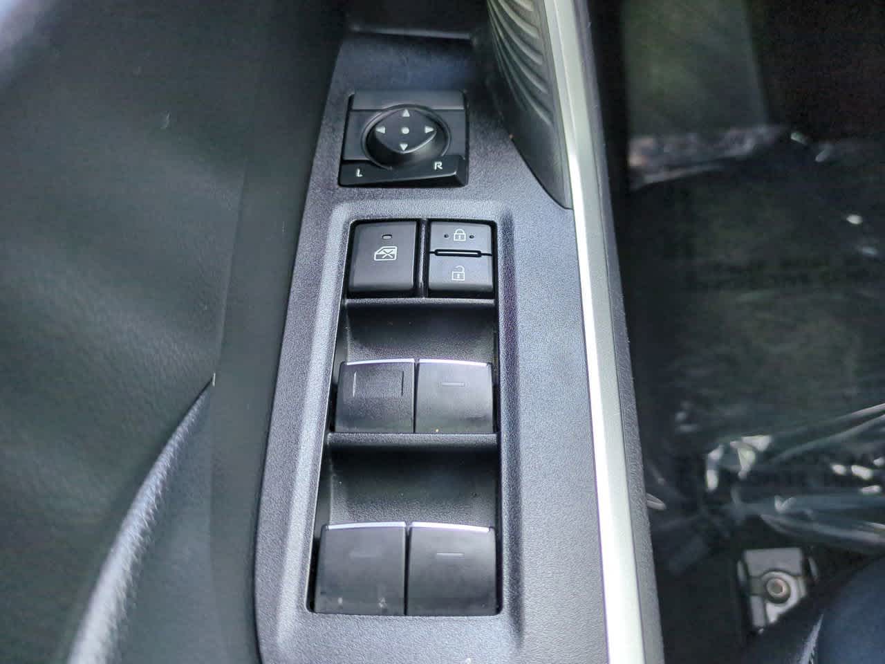 Thumbnail: 2023 Toyota RAV4 - 22