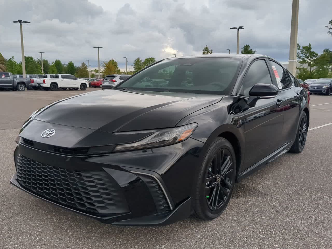 2025 Toyota Camry SE 2