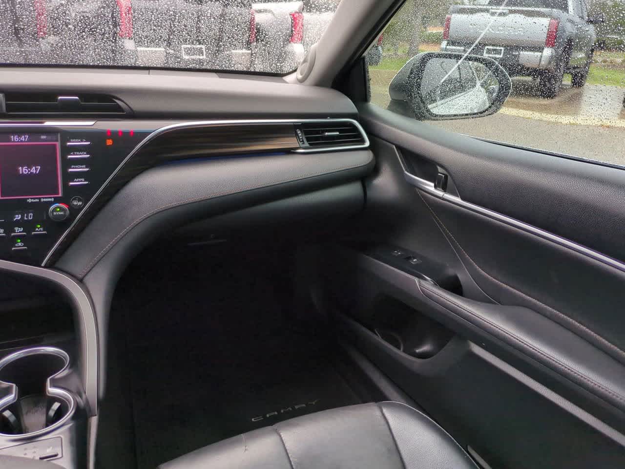 Thumbnail: 2018 Toyota Camry - 16