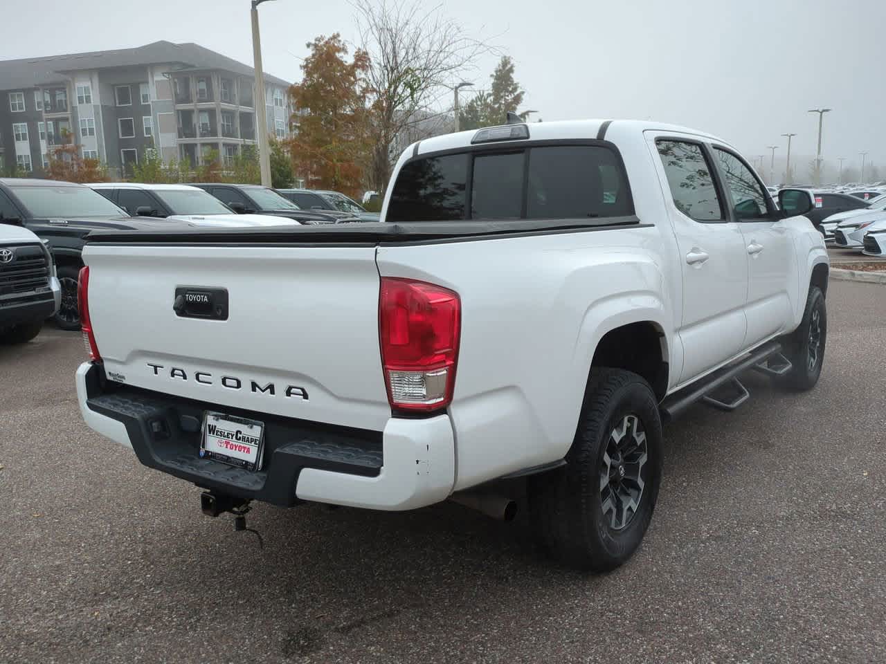 Thumbnail: 2016 Toyota Tacoma - 6