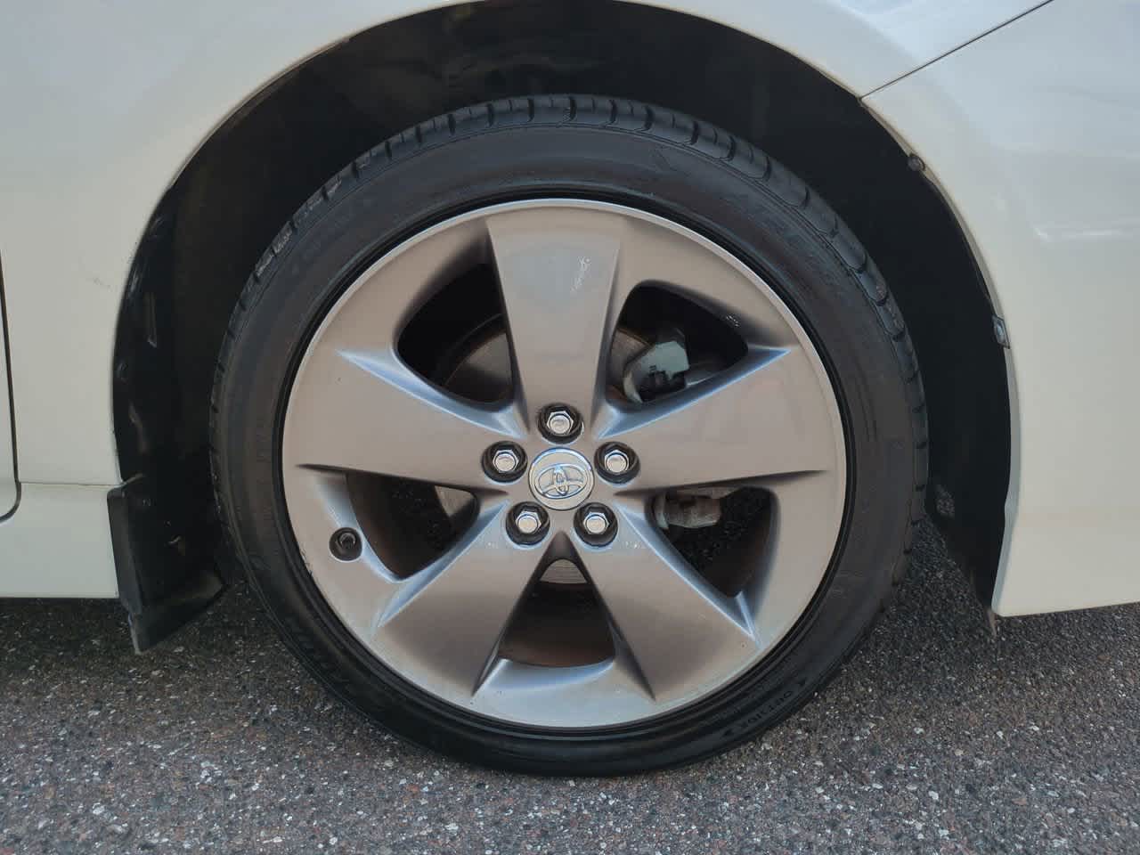 Thumbnail: 2015 Toyota Prius - 11