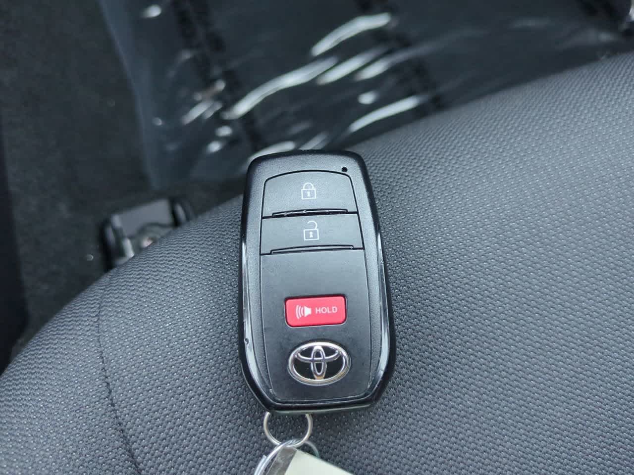 Thumbnail: 2025 Toyota Corolla Cross - 26