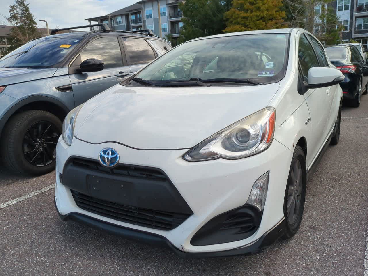 Thumbnail: 2017 Toyota Prius c - 2