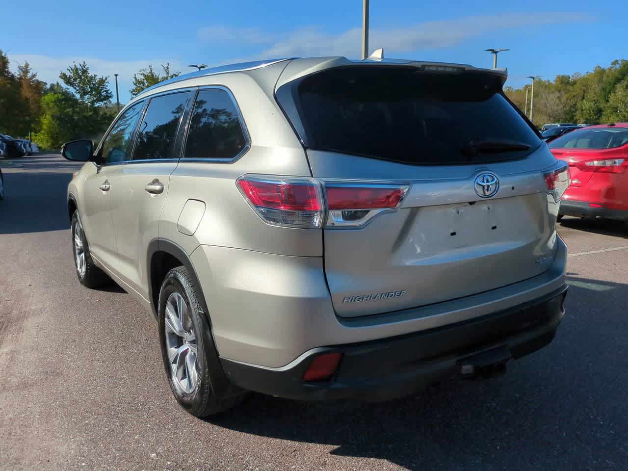 Thumbnail: 2015 Toyota Highlander - 4