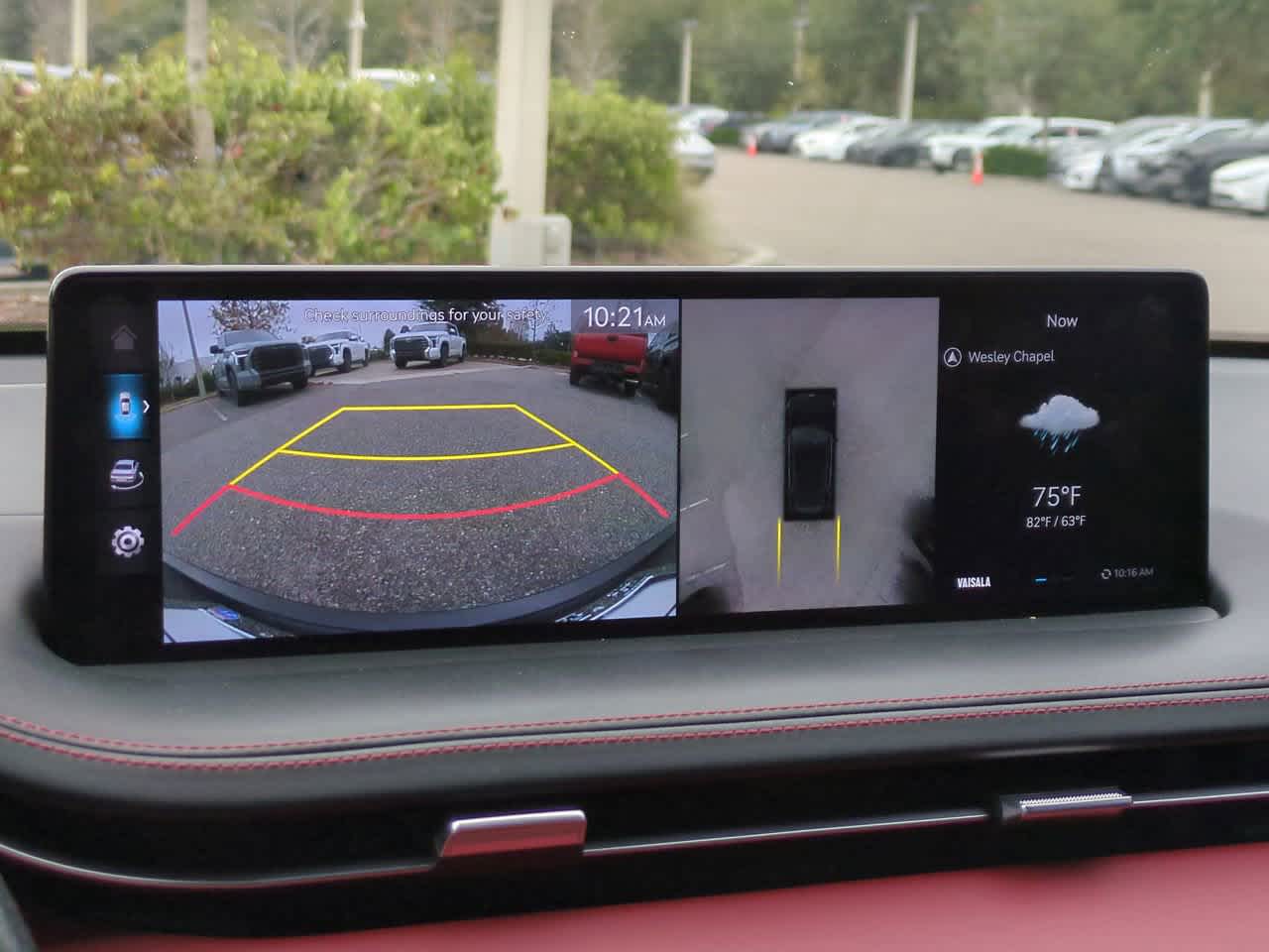 Thumbnail: 2023 Genesis GV70 - 20