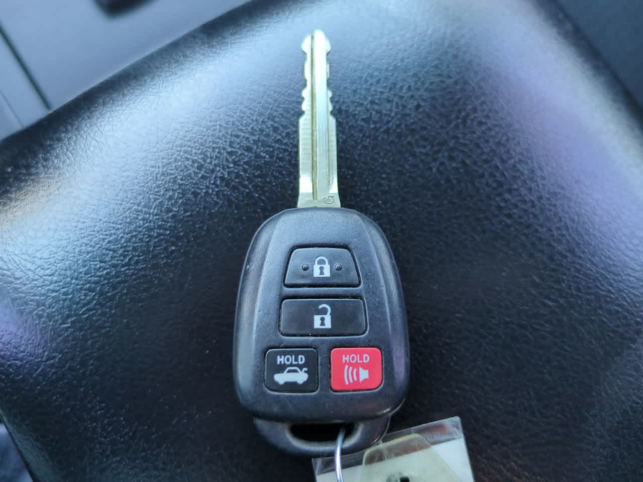 Thumbnail: 2014 Toyota Camry - 24