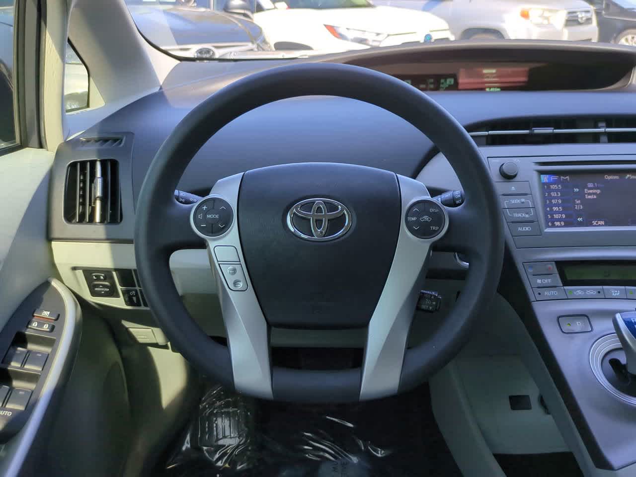 Thumbnail: 2015 Toyota Prius - 15