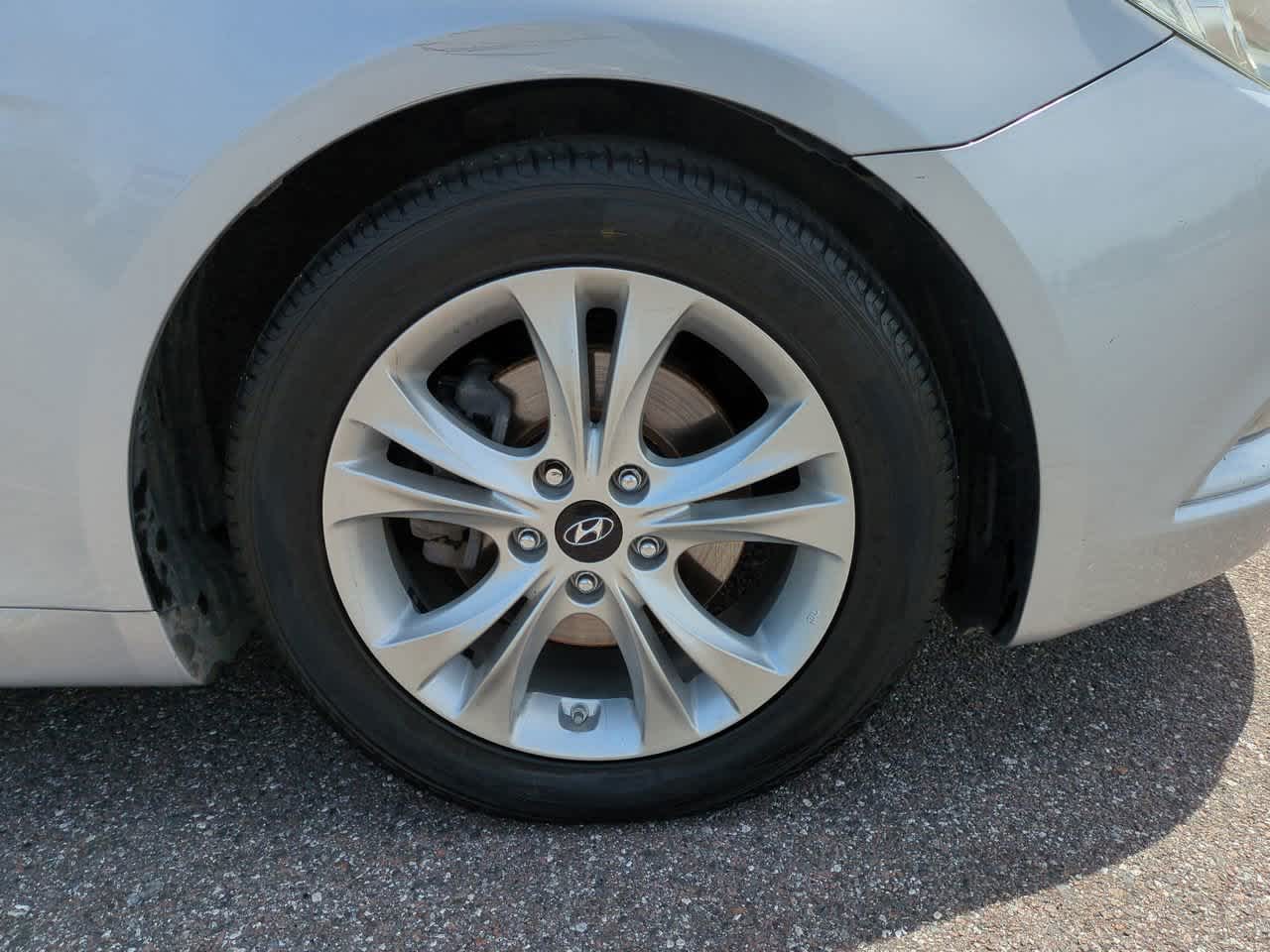 2011 Hyundai Sonata Limited 11