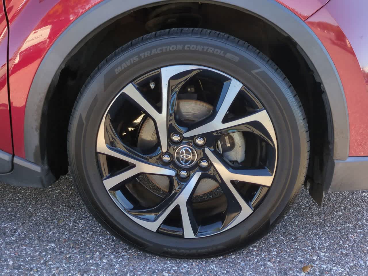 Thumbnail: 2018 Toyota C-HR - 11