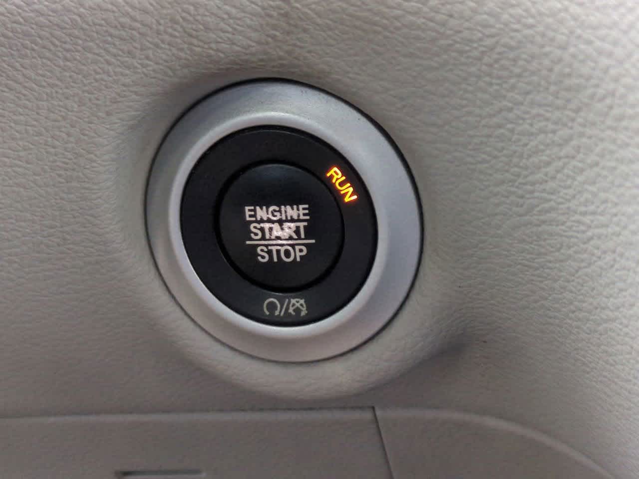 Thumbnail: 2018 Chrysler Pacifica - 28