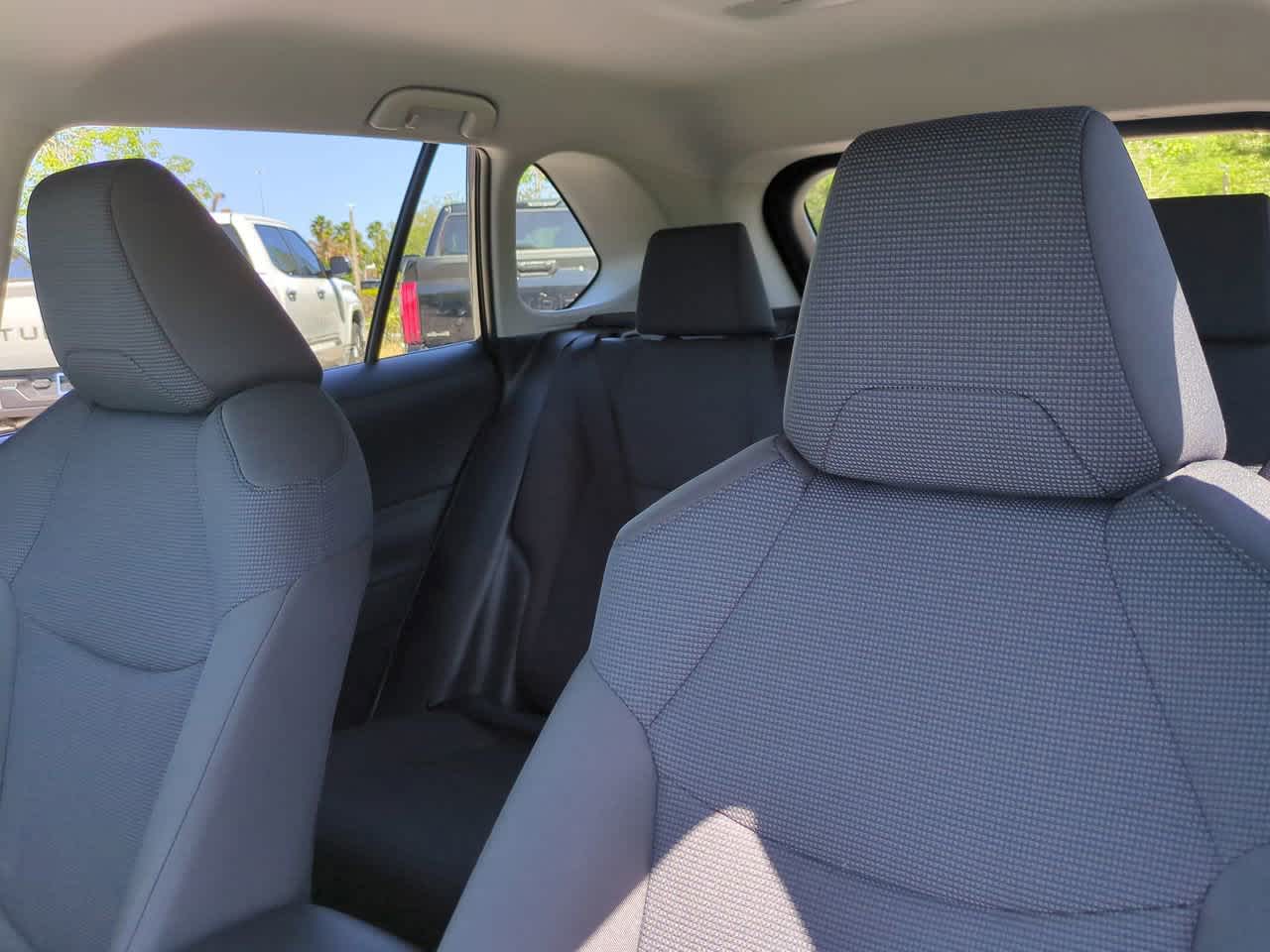 Thumbnail: 2025 Toyota RAV4 - 8