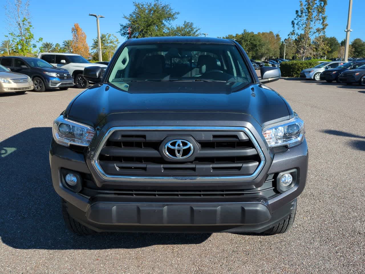 Thumbnail: 2017 Toyota Tacoma - 9
