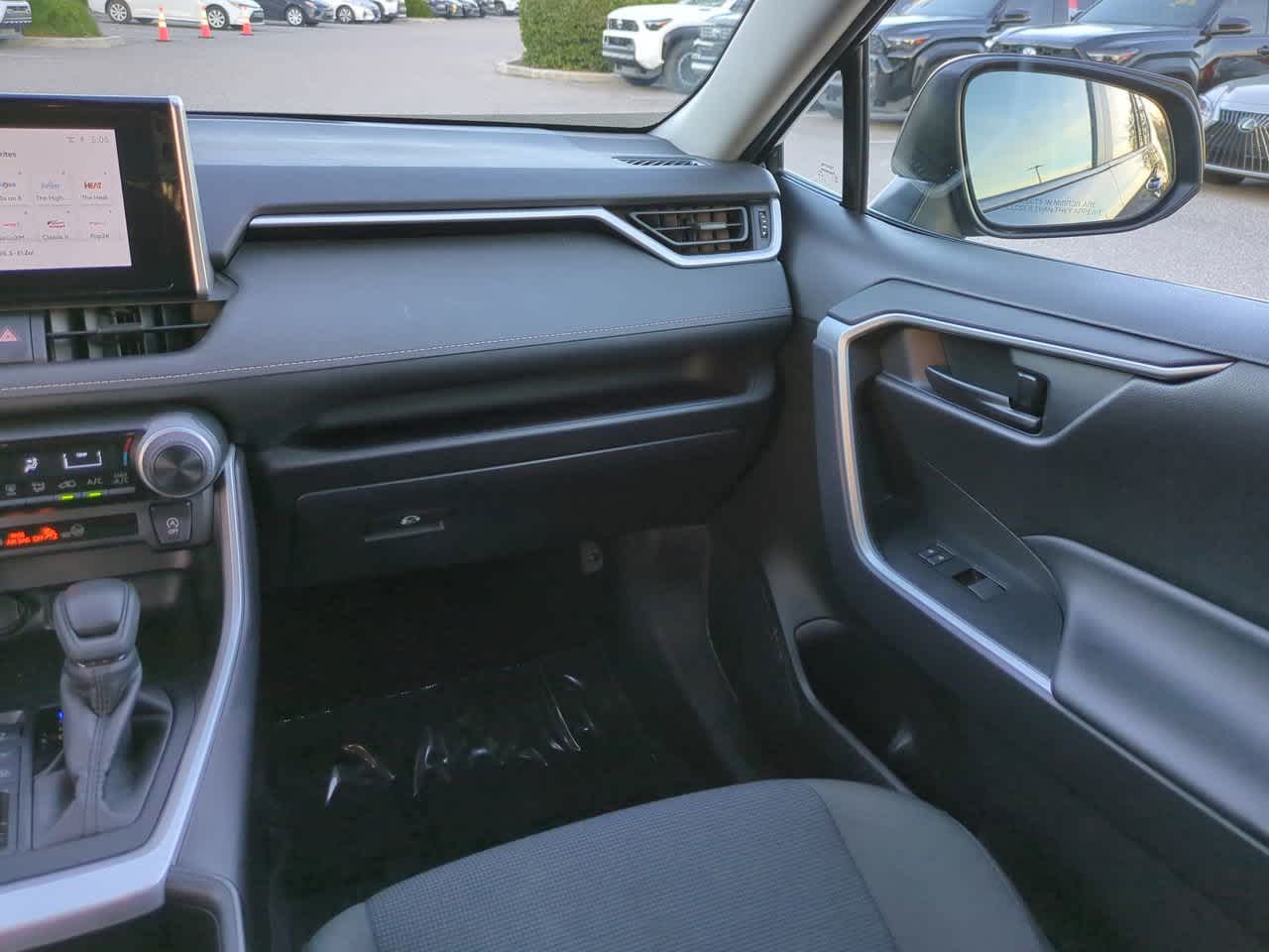 Thumbnail: 2025 Toyota RAV4 - 16