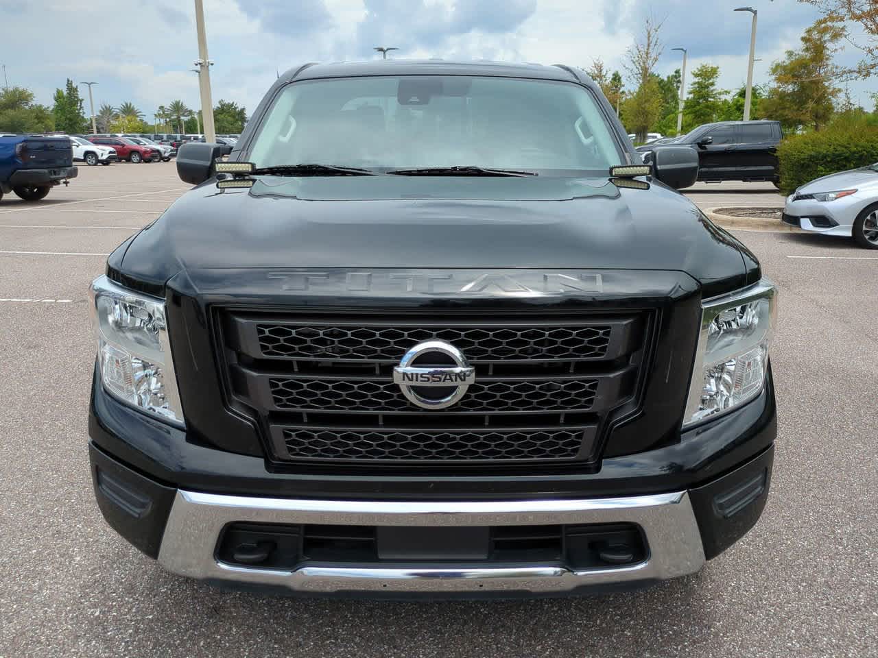 Thumbnail: 2022 Nissan Titan - 9