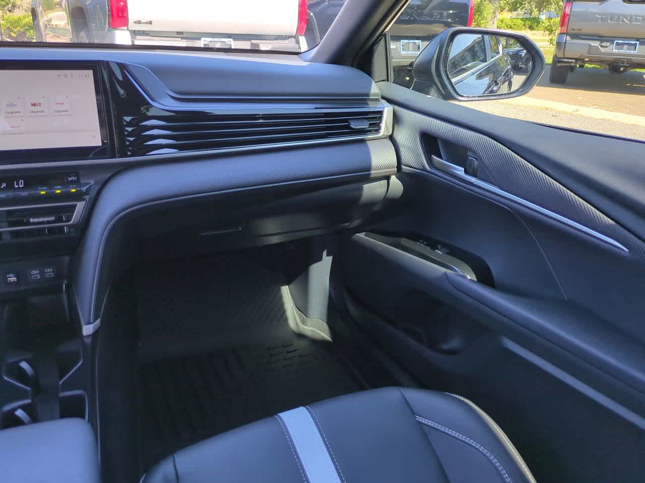 Thumbnail: 2025 Toyota Camry - 16