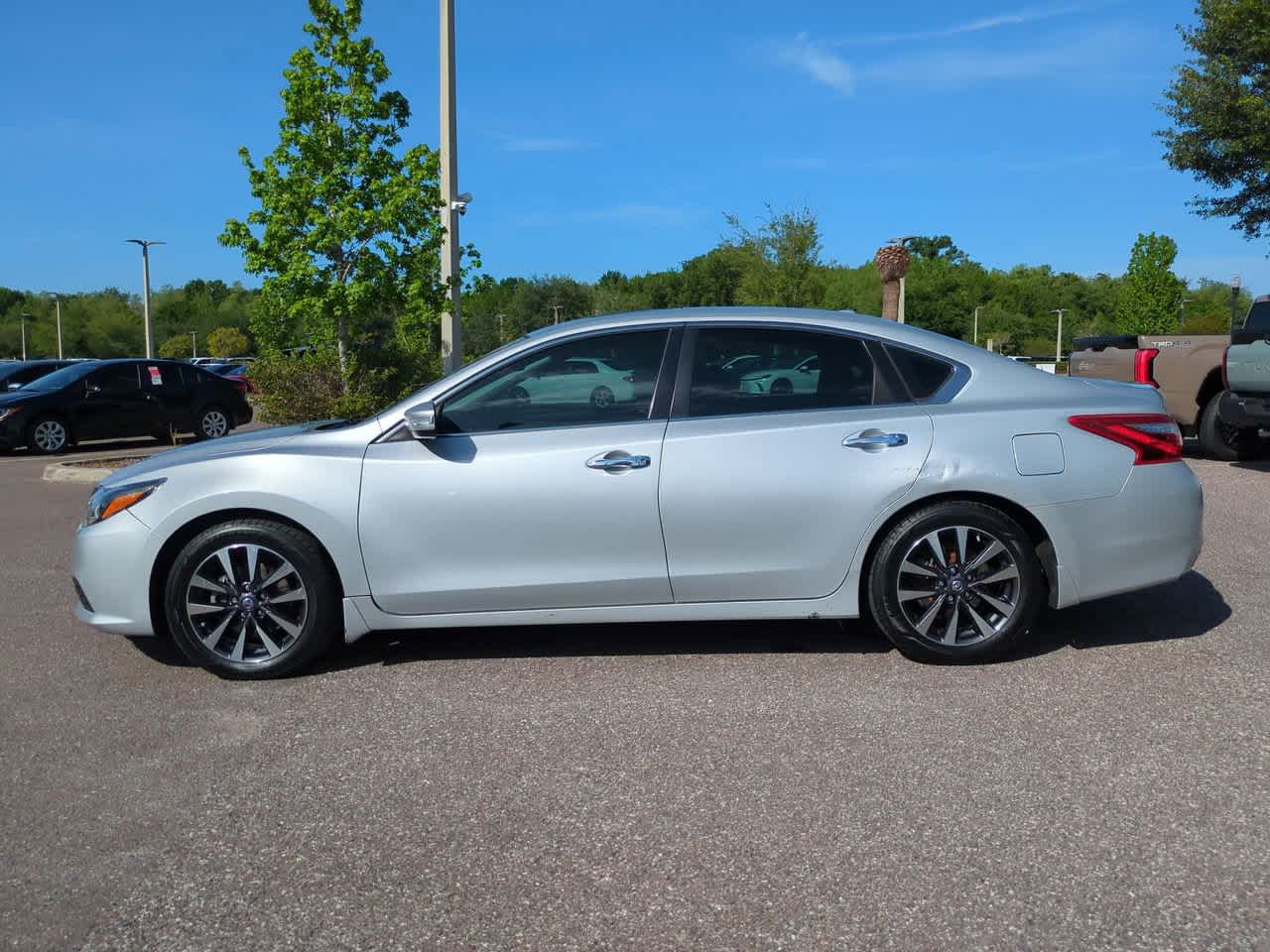 Thumbnail: 2016 Nissan Altima - 3