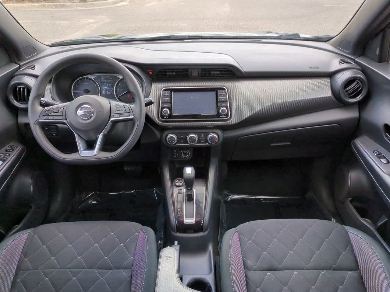 2020 Nissan Kicks S 14