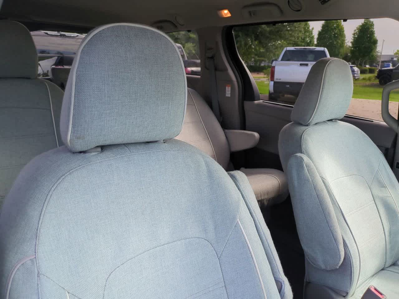 Thumbnail: 2017 Toyota Sienna - 7