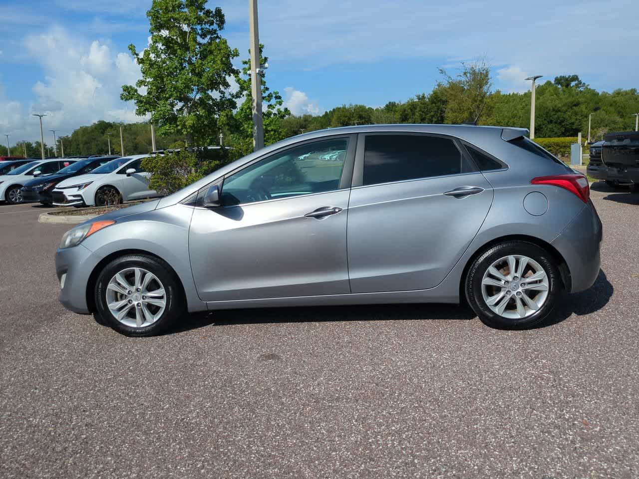 Thumbnail: 2014 Hyundai Elantra - 3