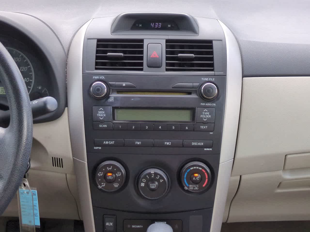 Thumbnail: 2013 Toyota Corolla - 13