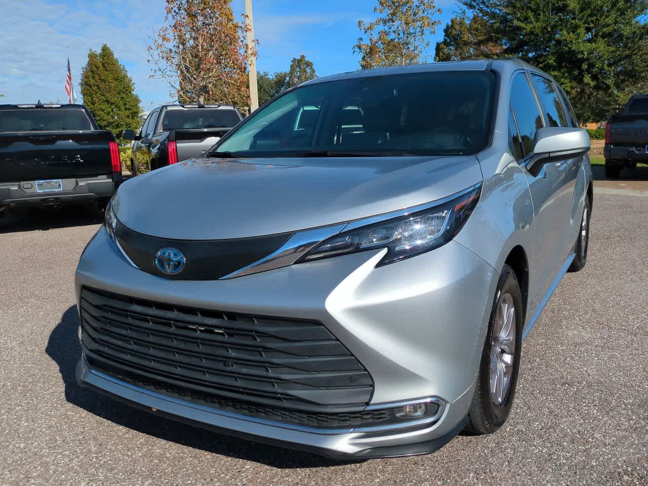 Thumbnail: 2021 Toyota Sienna - 2