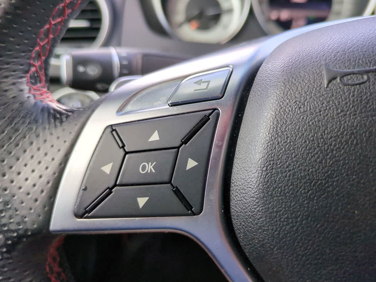 Thumbnail: 2013 Mercedes-Benz C-Class - 21