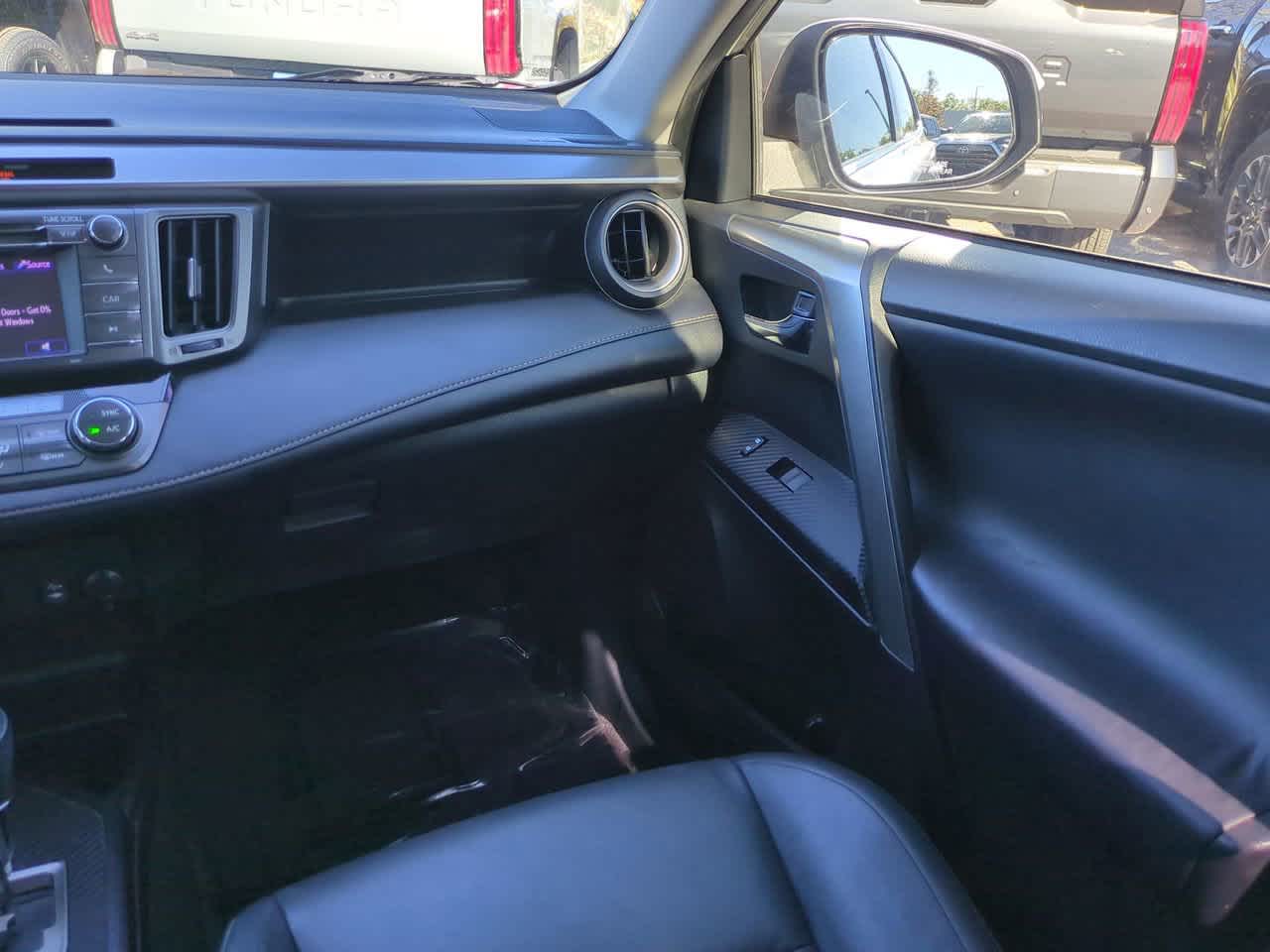 Thumbnail: 2013 Toyota RAV4 - 16