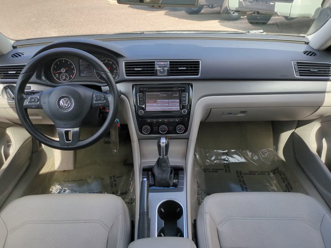 Thumbnail: 2014 Volkswagen Passat - 14